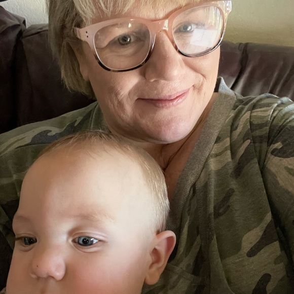 Hello I am Jen Welcome to my Posh Closet 💕 - Picture 8 of 16